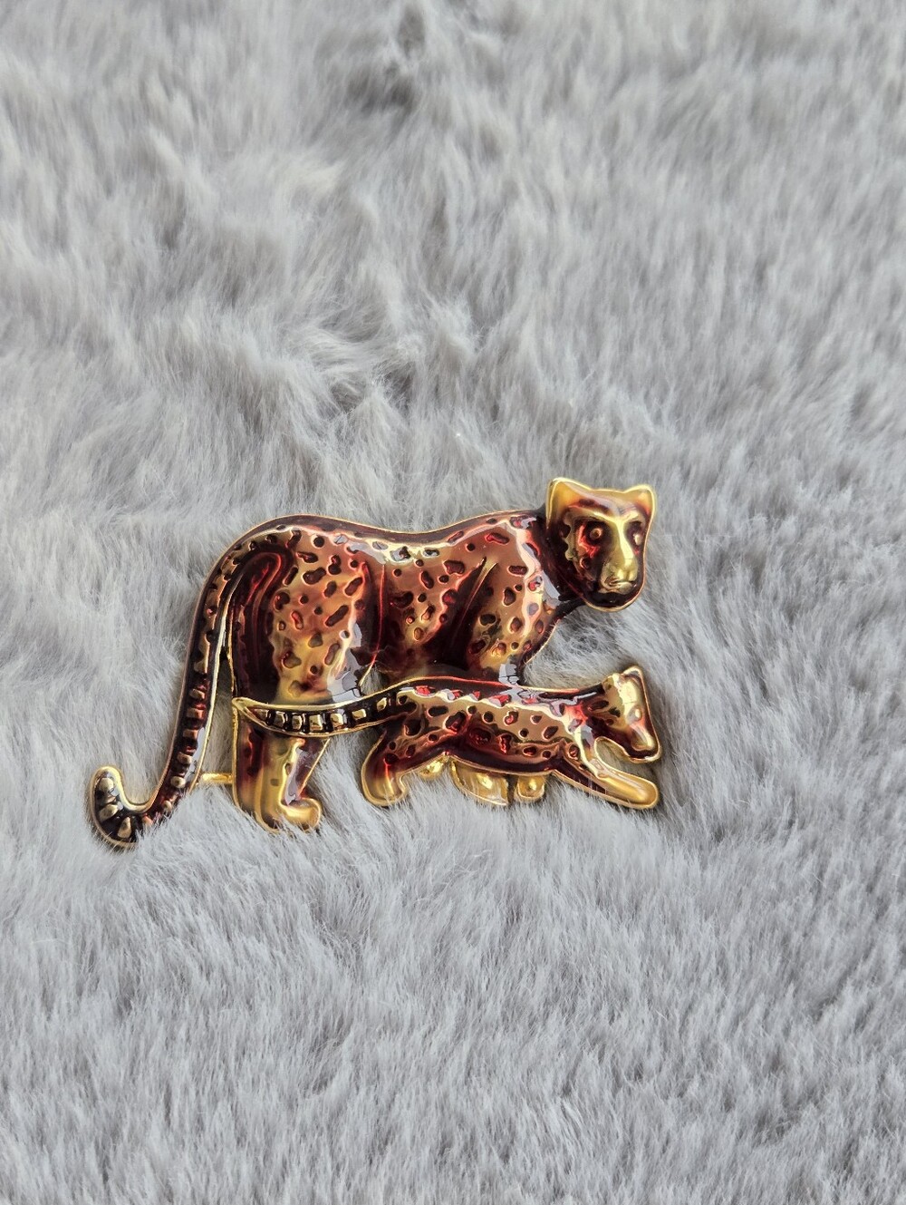 VTG 70s 80s Leopard Mom Cub Brooch Pin Brown Spotted Enamel Gold Trim